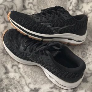 Mizuno Waveknit Wave Rider 24 in Black Sz 10